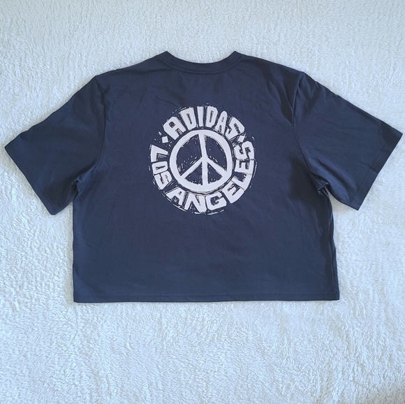 adidas Tops - ✨️HP✨️ Adidas Los Angeles🏙 Peace Sign☮️ Tee👕 - NWT
